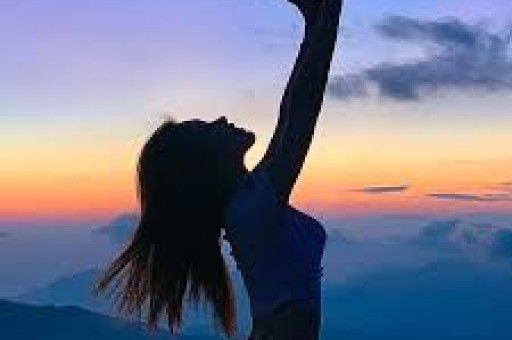 网红桐桐就酱突然停播圈内互撕爆猛料网友直呼这下真要凉了